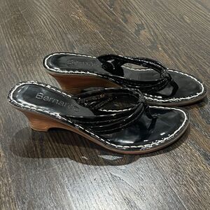 Bernardo Anthropologie Sandals Women’s 7 Miami Wedge Black Patent Leather Brazil